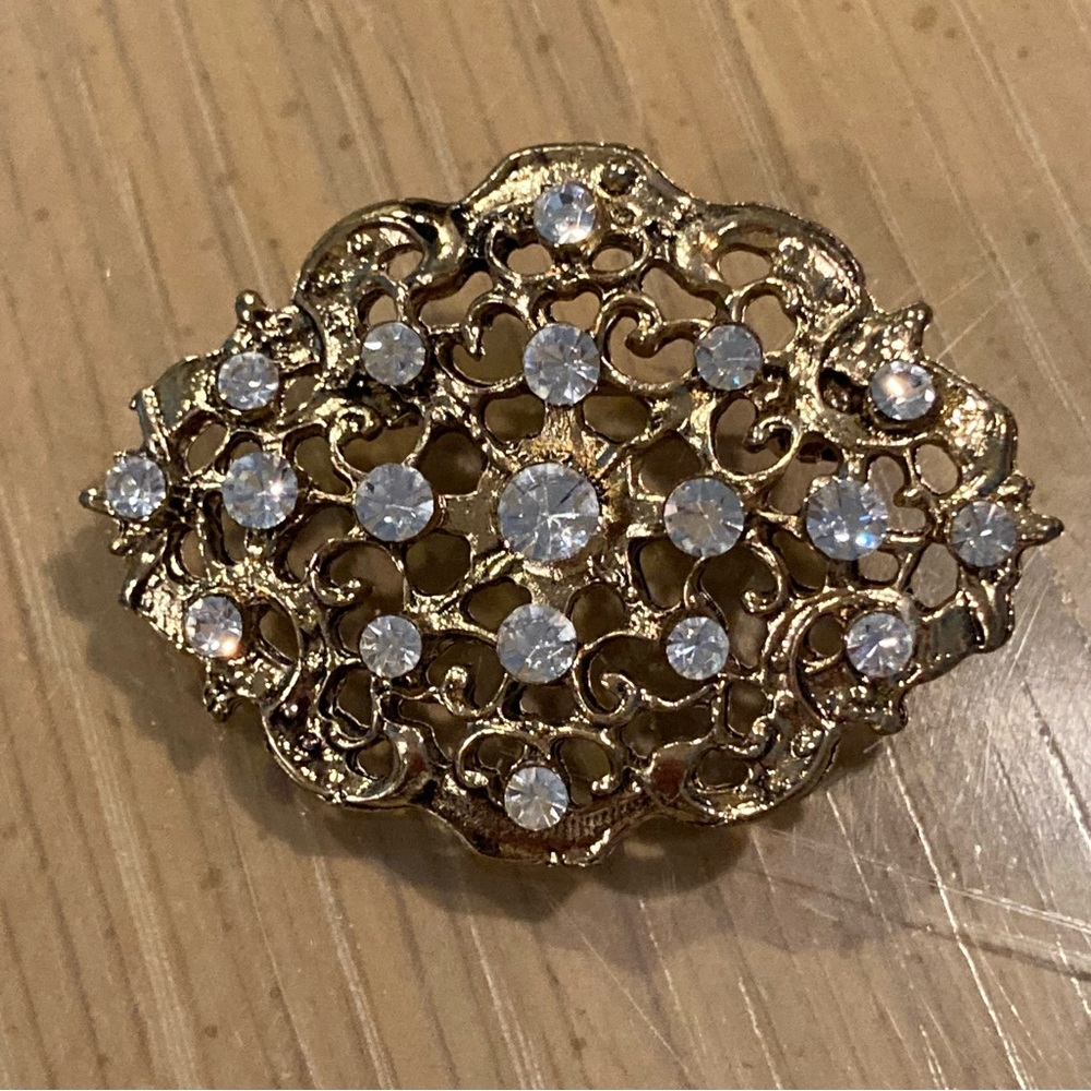 Gorgeous Vintage Sparkly Rhinestone Brooch Gold Tone Metal